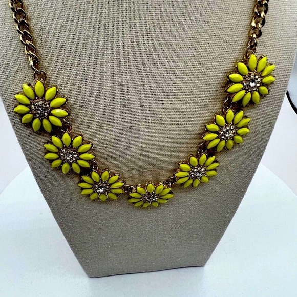 Vintage Yellow Daisy Necklace & Bangle Set A41 - Picture 5 of 9